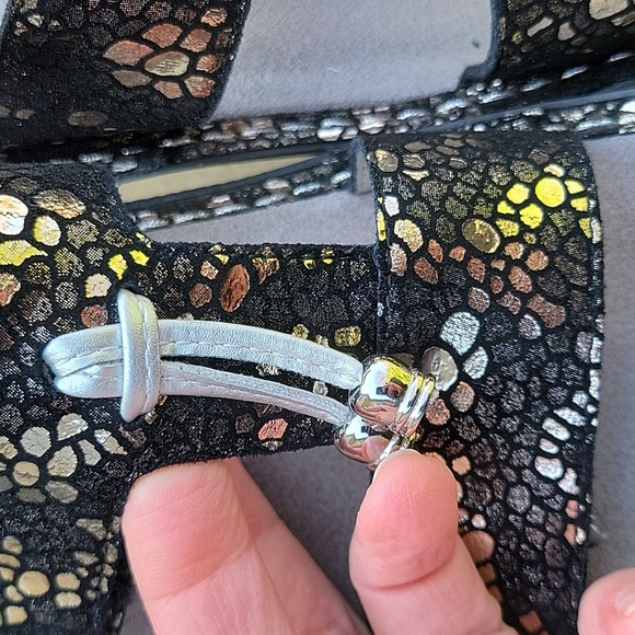 Alegria Leather Black Silver Sandals NWOT Printed Strap Fiona Tessel Flats Sz.39 - Picture 9 of 15